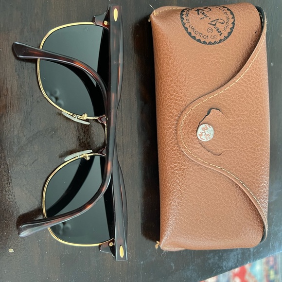 Ray-Ban Clubmaster Classic Sunglasses Tortoise - Picture 4 of 4